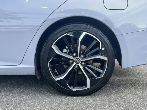 Used 2024 Nissan Altima 2.5 SR image 29