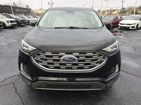 Used 2019 Ford Edge Titanium image 2