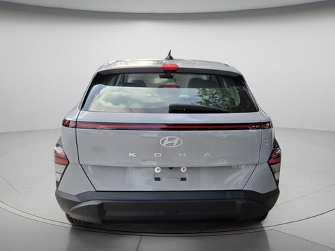 Used 2025 Hyundai Kona SE FWD image 5