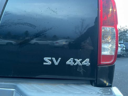 Used 2017 Nissan Frontier SV image 12