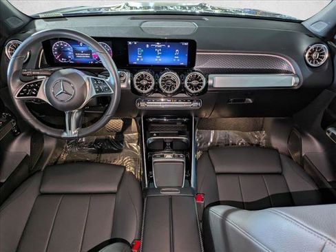 Used 2025 Mercedes-Benz GLB 250 image 15