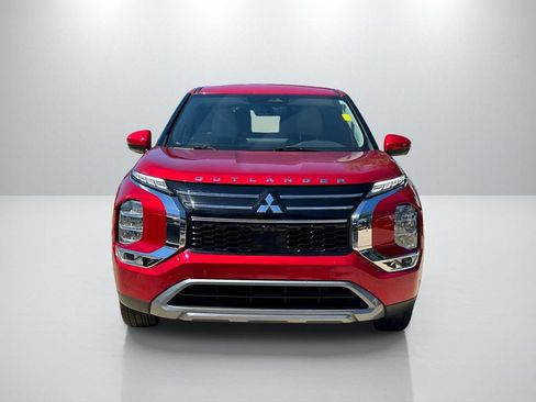 Used 2025 Mitsubishi Outlander SE FWD image 2