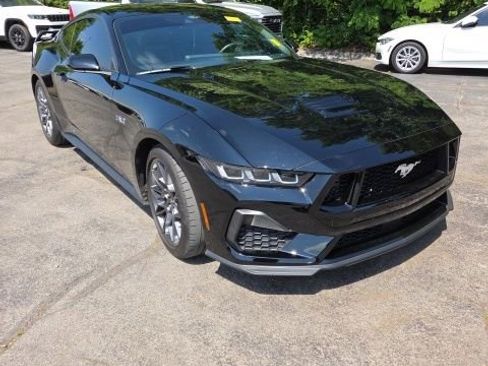 Used 2024 Ford Mustang GT Premium w/ GT Performance Package RWD image 3