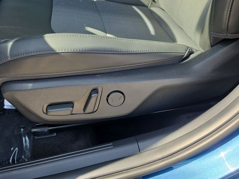 Certified 2024 Kia Niro EX Touring FWD image 20