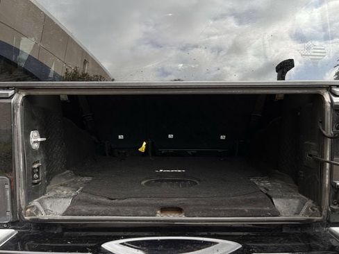 Used 2017 Jeep Wrangler Unlimited Sport image 28