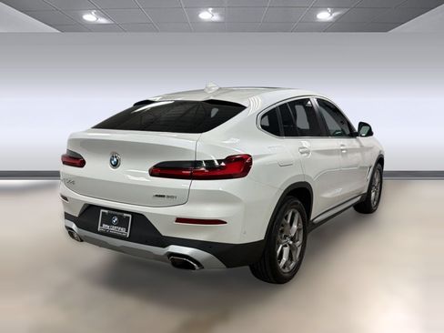 Certified 2025 BMW X4 xDrive30i AWD/4WD image 9