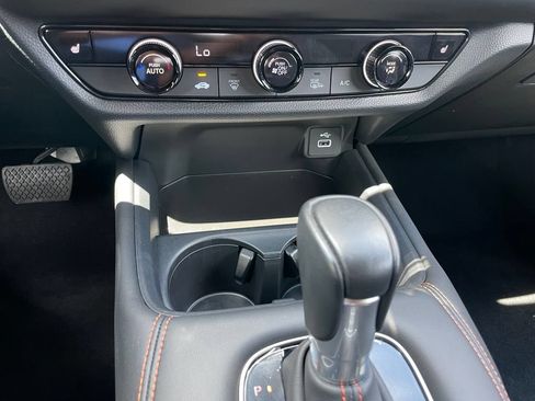 Used 2025 Honda HR-V Sport image 18