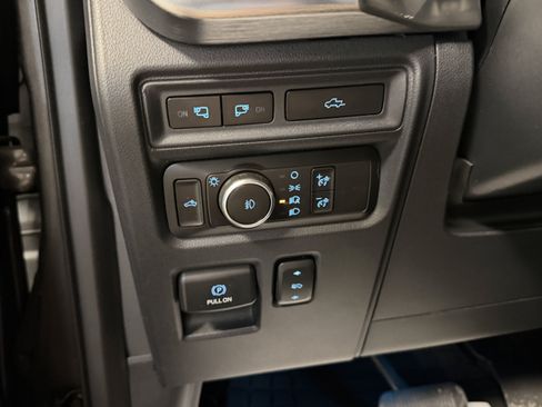 Used 2021 Ford F150 Lariat w/ Equipment Group 502A High AWD/4WD image 19