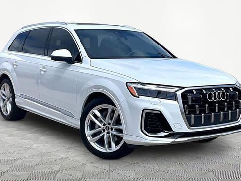 Used 2025 Audi Q7 3.0T Premium Plus w/ Premium Plus Package AWD/4WD image 11