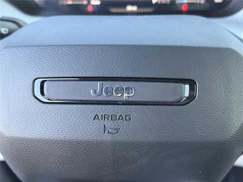 New 2026 Jeep Cherokee Limited image 25