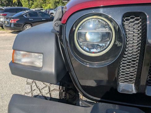 Used 2021 Jeep Wrangler Unlimited Sport AWD/4WD image 10