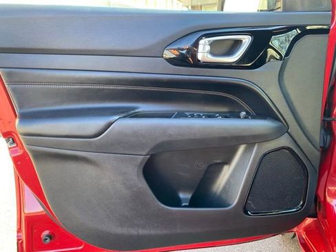 Certified 2022 Jeep Compass Limited image 25