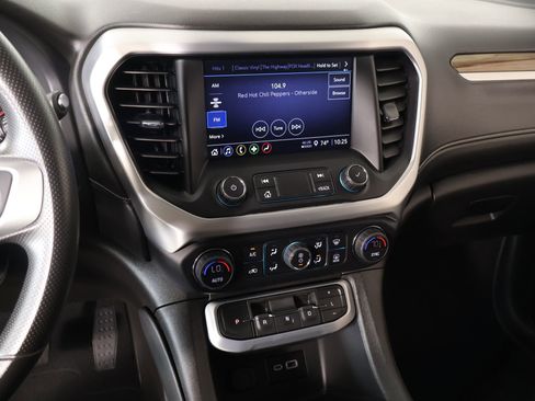 Used 2022 GMC Acadia SLE image 5