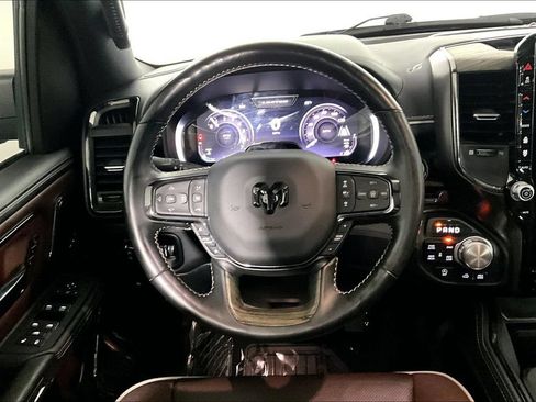 Used 2025 RAM 1500 Limited AWD/4WD image 5