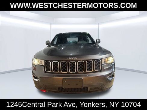 Used 2021 Jeep Grand Cherokee Laredo AWD/4WD image 2