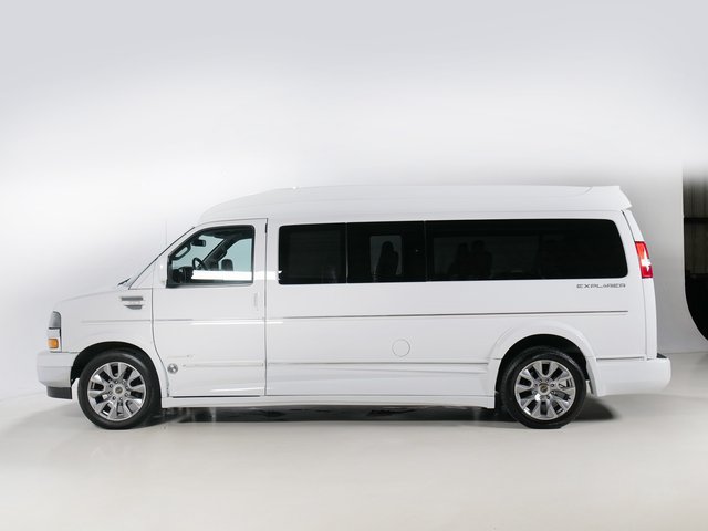 Used 2022 Chevrolet Express 2500 Extended w/ Enhanced Convenience Package RWD image 6