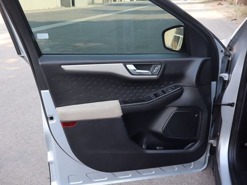 Used 2020 Ford Escape SE AWD/4WD image 23