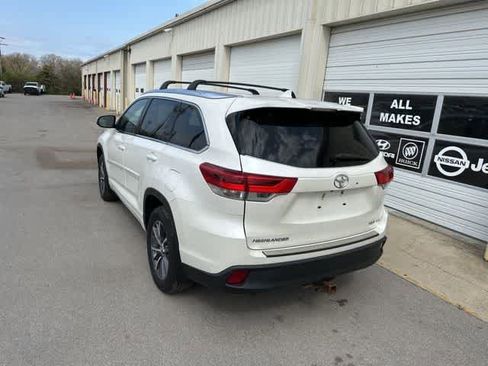 Used 2017 Toyota Highlander XLE image 17