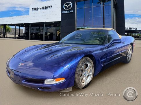 Used 2004 Chevrolet Corvette Convertible w/ Preferred Equipment Group RWD image 2