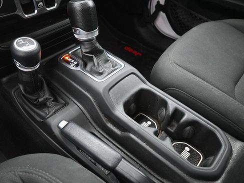 Used 2023 Jeep Gladiator Sport AWD/4WD image 30