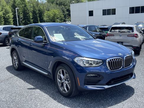 Used 2021 BMW X4 xDrive30i w/ Premium Package AWD/4WD image 3
