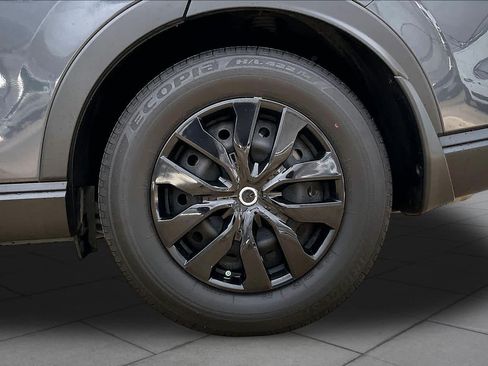 Used 2025 Honda CR-V LX image 12