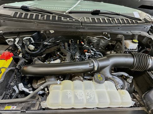 Used 2024 Ford Expedition Max XLT image 36