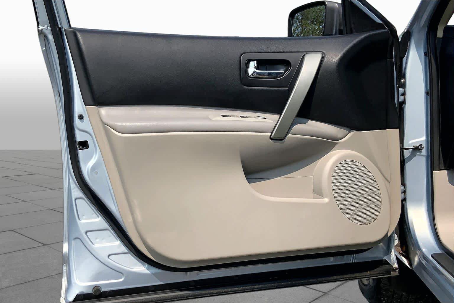 Used 2014 Nissan Rogue S w/ Convenience Package FWD image 21