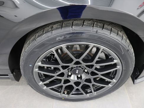 Used 2013 Ford Mustang Shelby GT500 image 3