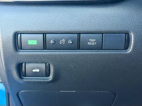 Used 2023 Nissan Sentra SV FWD image 10