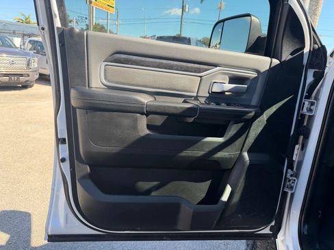 Used 2021 RAM 2500 Big Horn w/ Level 1 Equipment Group image 9