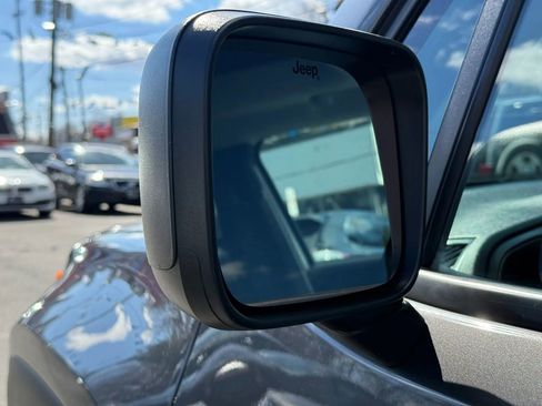 Used 2017 Jeep Renegade Sport w/ Power & Air Group image 15