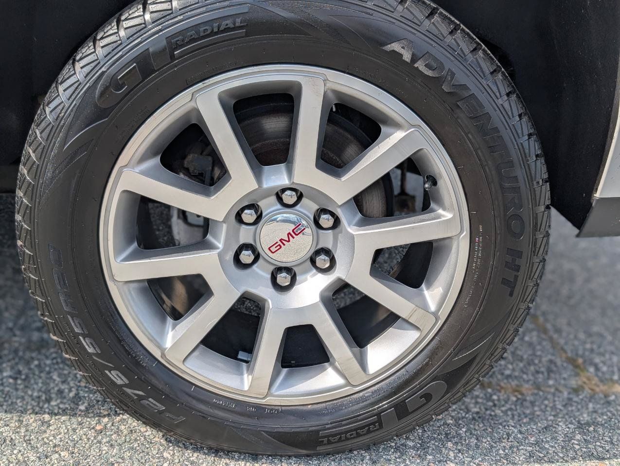 Used 2018 GMC Yukon Denali AWD/4WD image 3
