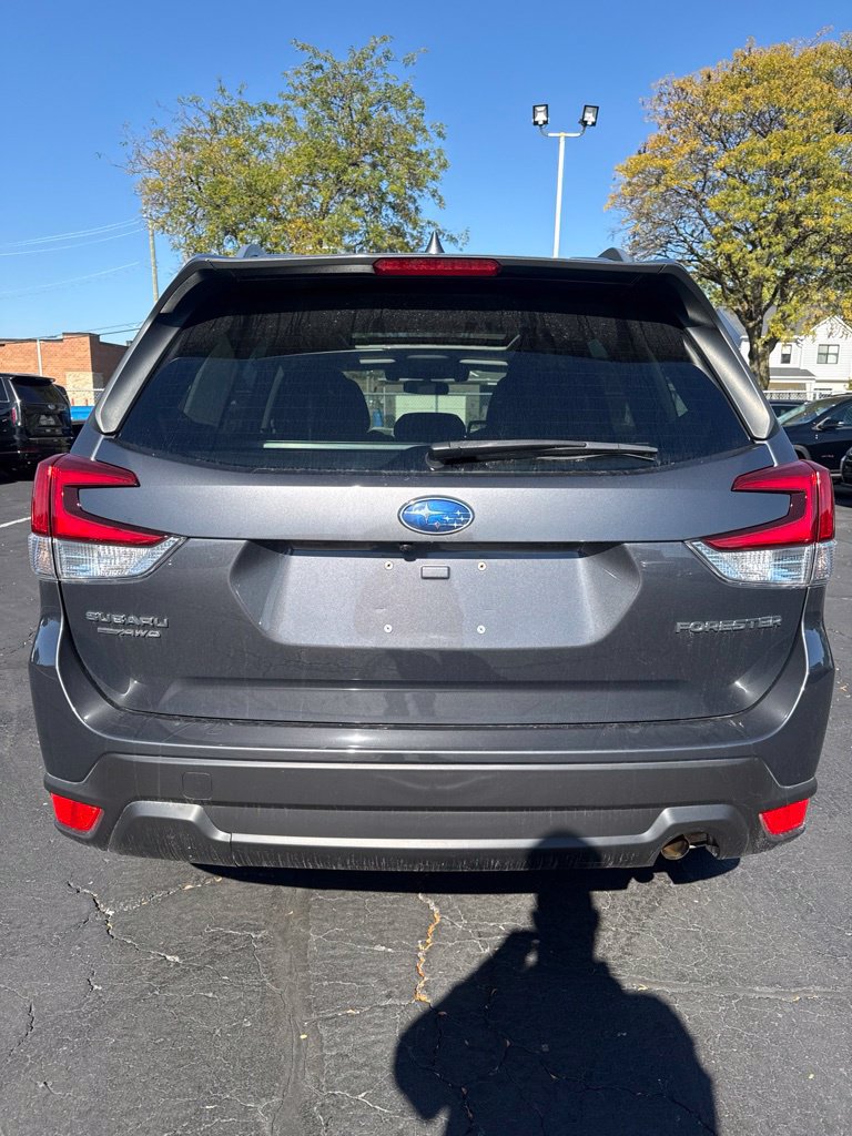 Used 2021 Subaru Forester Premium AWD/4WD image 5