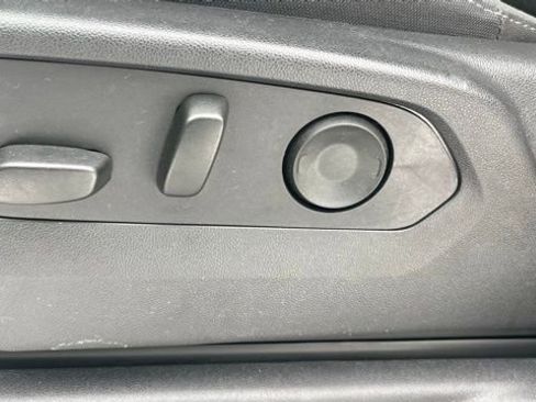 Used 2024 GMC Sierra 2500 SLE w/ SLE Convenience Package image 11