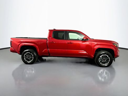 Certified 2026 Toyota Tacoma SR5 AWD/4WD image 8