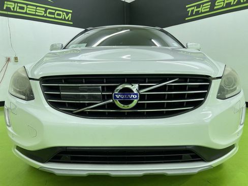 Used 2016 Volvo XC60 T6 Platinum w/ Climate Package FWD image 3