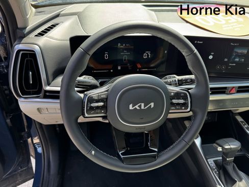 New 2025 Kia Sorento S w/ Panoramic Sunroof Package image 14