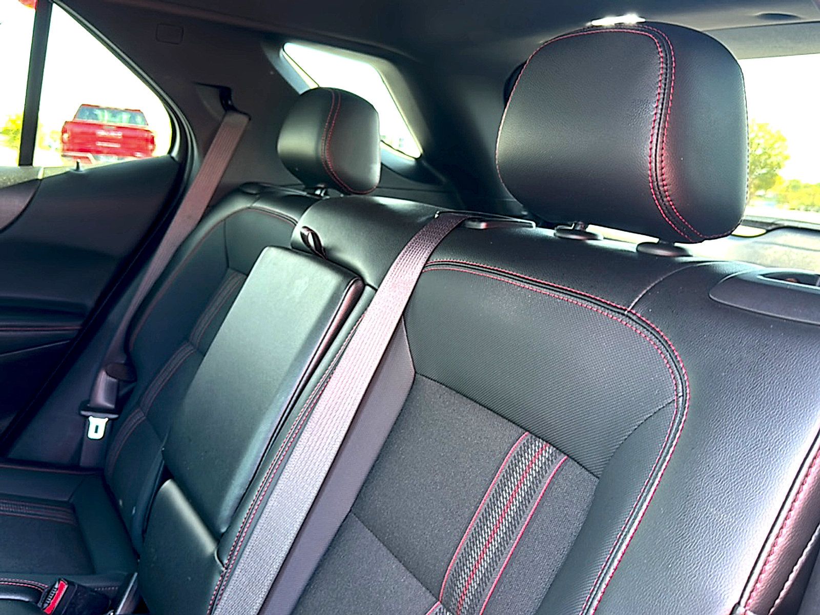 Used 2023 Chevrolet Equinox RS FWD image 19