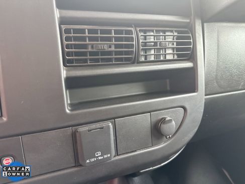 Used 2020 Chevrolet Express 3500 RWD image 18