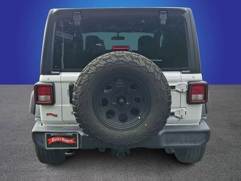 Used 2020 Jeep Wrangler Sport AWD/4WD image 5