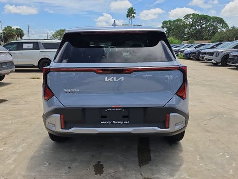New 2027 Kia Seltos S FWD image 7