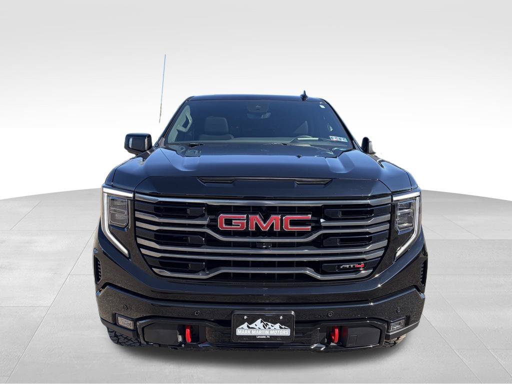 Used 2025 GMC Sierra 1500 AT4 w/ Technology Package AWD/4WD image 28