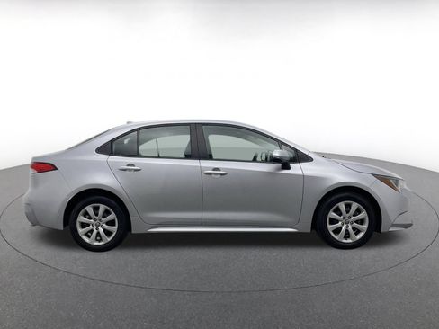 Used 2025 Toyota Corolla LE FWD image 8