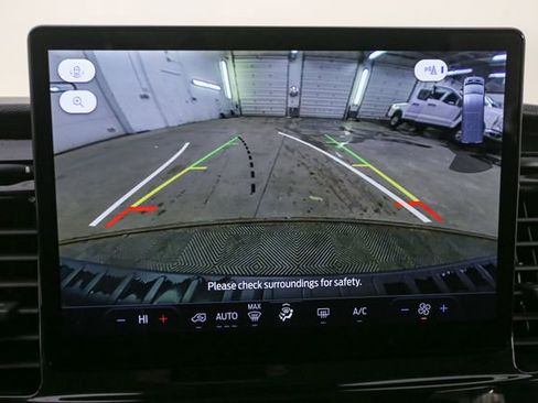 Used 2024 Ford Transit 350 XLT image 26