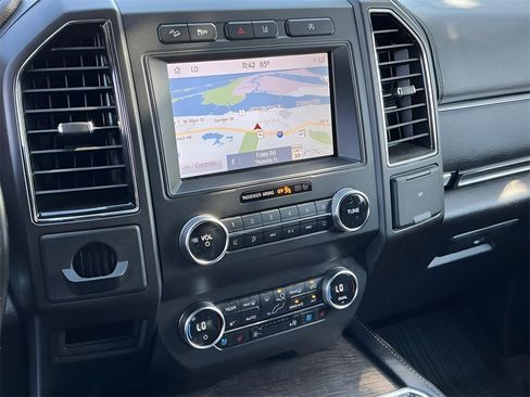 Used 2020 Ford Expedition Limited image 48