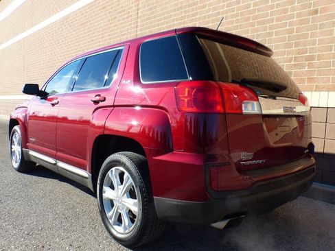 Used 2017 GMC Terrain SLE AWD/4WD image 4