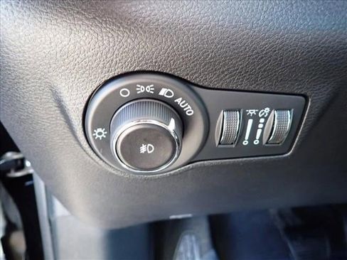 Used 2024 Jeep Compass Latitude AWD/4WD image 14