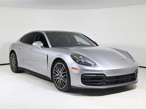 Certified 2021 Porsche Panamera image 9