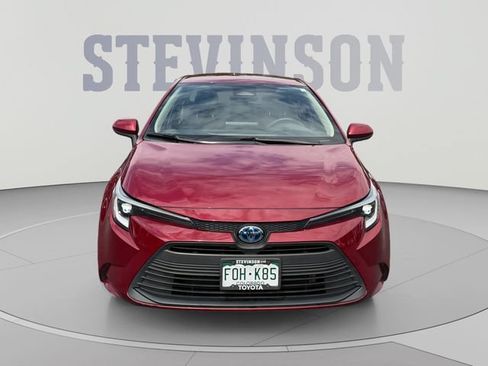 Used 2025 Toyota Corolla LE AWD/4WD image 8